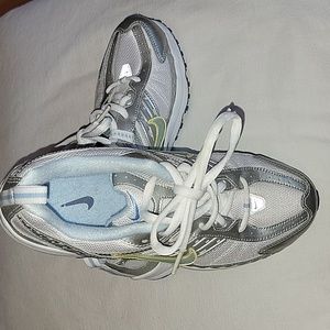 Nike youth/boys size 6